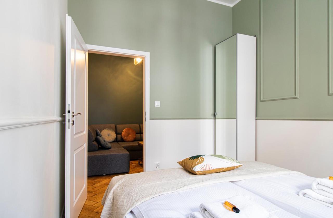 Modern Apartments Pilsudskiego Street Krakow Luaran gambar